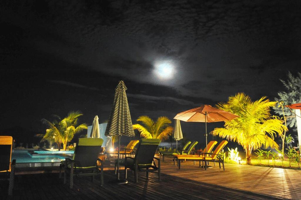 Sari Pacifica Resort & Spa, Sibu Island, Johor Пулау-Сібу Екстер'єр фото