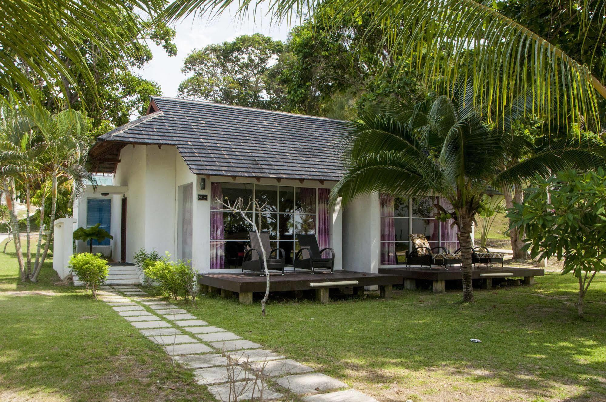 Sari Pacifica Resort & Spa, Sibu Island, Johor Пулау-Сібу Екстер'єр фото