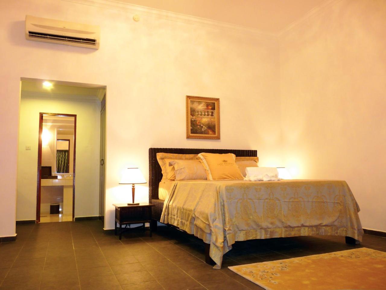 Sari Pacifica Resort & Spa, Sibu Island, Johor Пулау-Сібу Екстер'єр фото